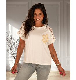 Gemma Ricceri Ecru shirt kanten schouder