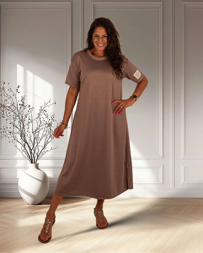 Taupe lange joggingjurk van El-Vita