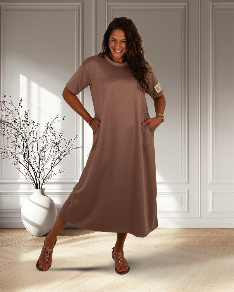 Taupe lange joggingjurk van El-Vita