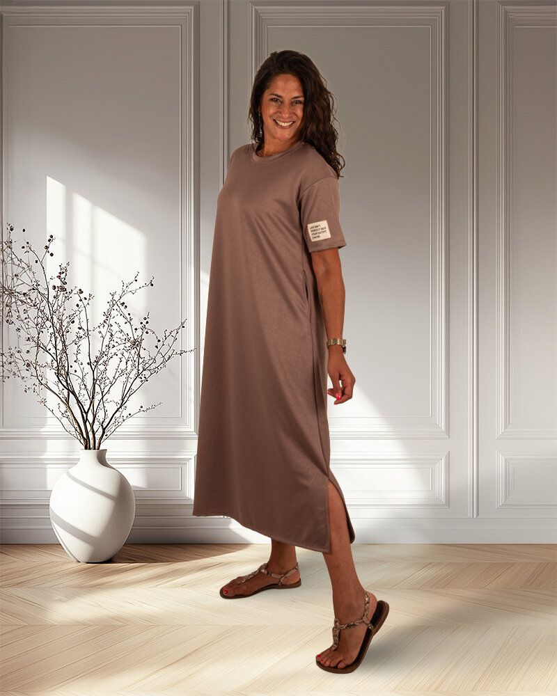 Taupe lange joggingjurk van El-Vita
