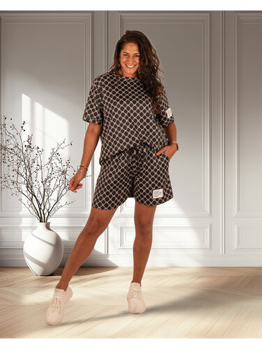 Zwart joggingpak kort print