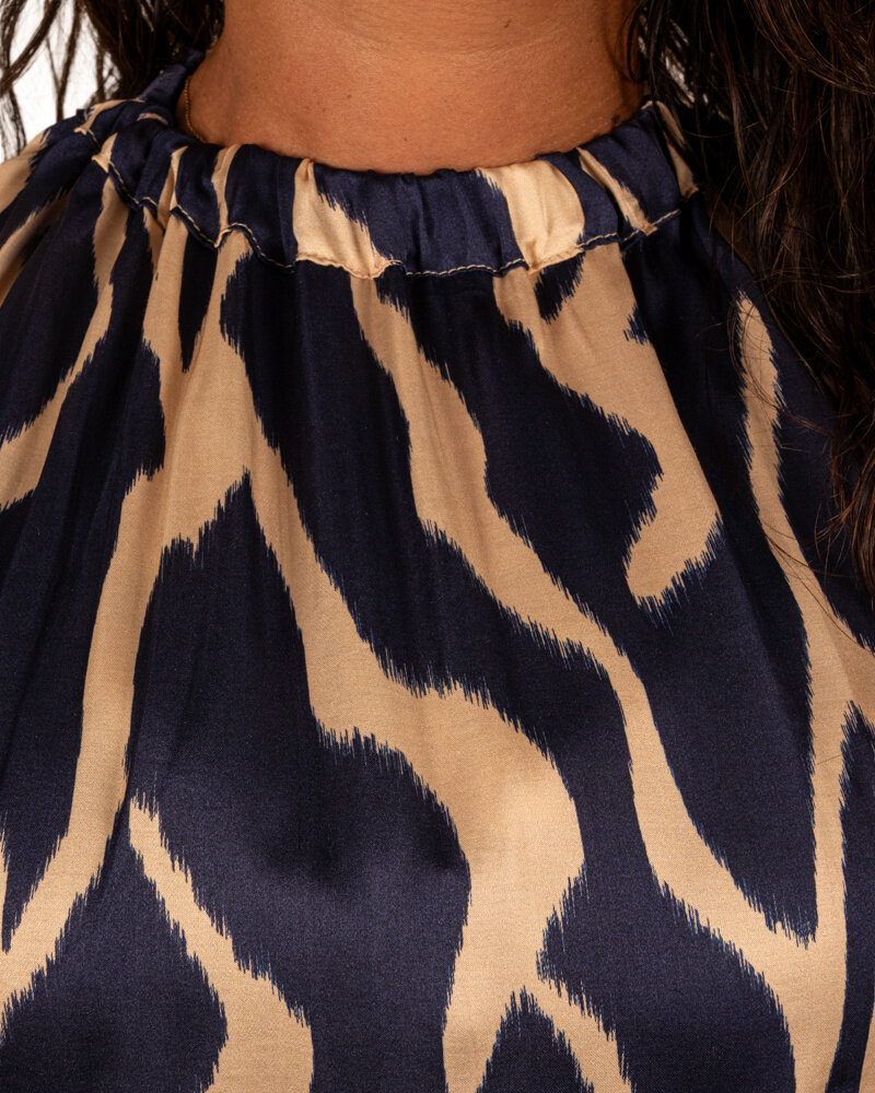 Donkerblauw/beige print haltertop van Vera Jo