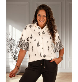 Mi  Piace Off-white/black print travelstof blouse van Mi piace