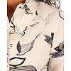 Off white/dark flower print travelstof blouse korte mouw van Mi Piace