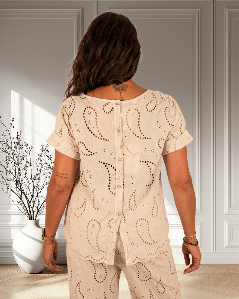 Beige broderie top van Lamiar