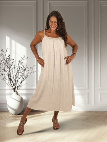 Gemma Ricceri Beige jurkje gevlochten