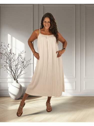 Gemma Ricceri Beige jurkje gevlochten