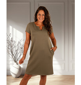 Gemma Ricceri Legergroene basic jurk