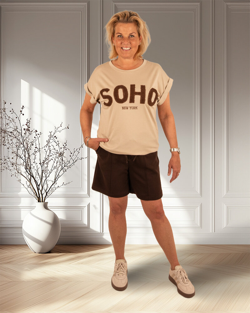 Donkerbruine short van Gemma Ricceri