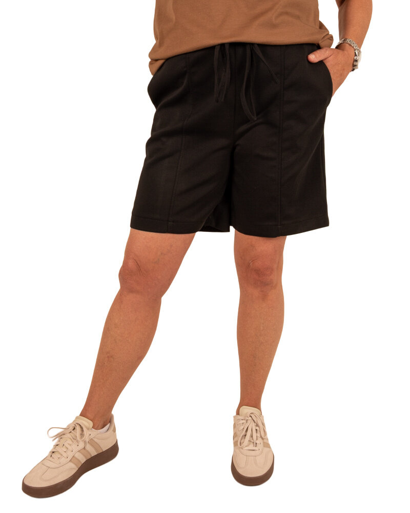 Zwarte short van Gemma Ricceri