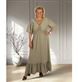New Collection Legergroene lange jurk pofmouw