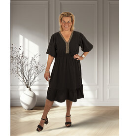 New Collection Zwarte jurk pofmouw