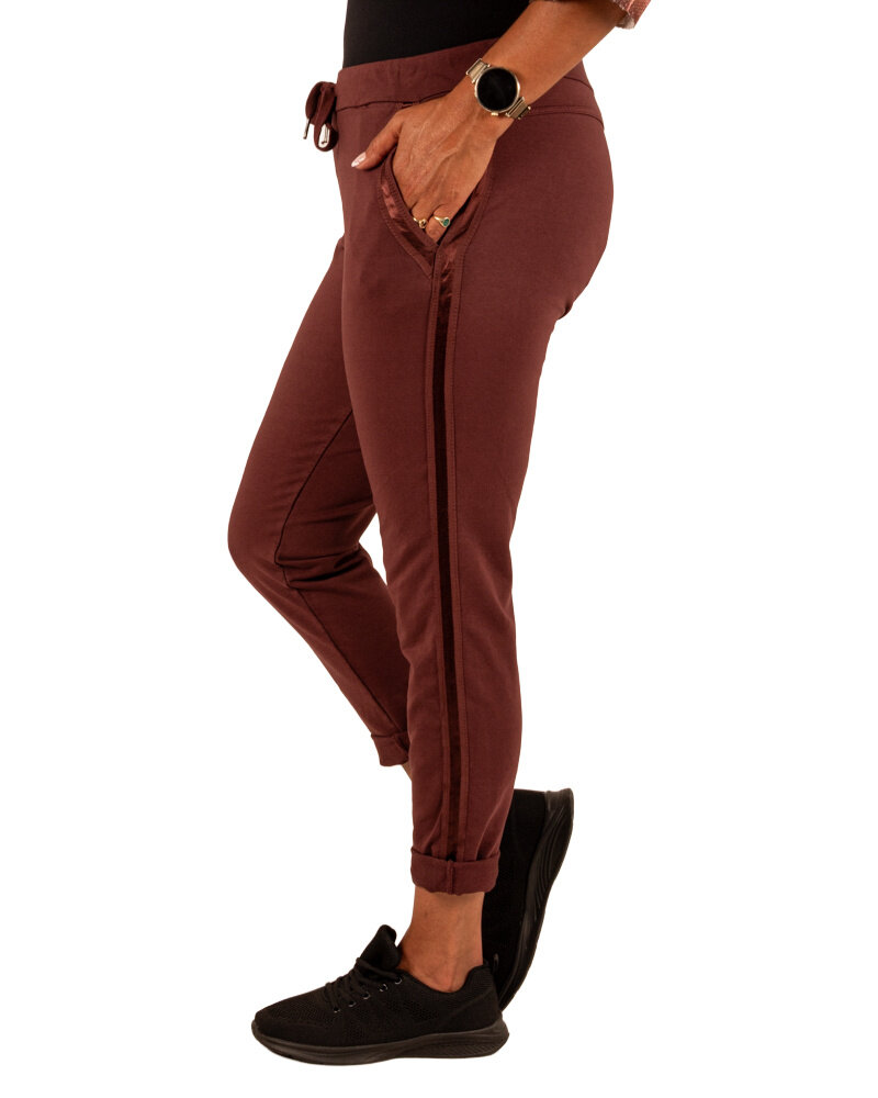 Bordeaux joggingbroek met bies van Gemma Ricceri