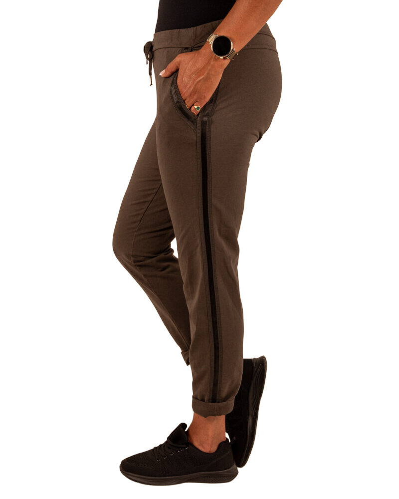 Donkerbruine joggingbroek met bies van Gemma Ricceri