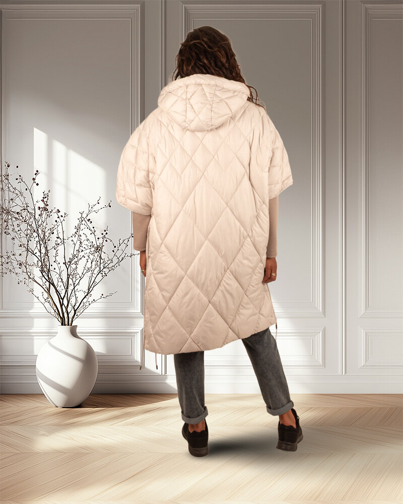 Beige lange oversized bodywarmer van Fly Luxury