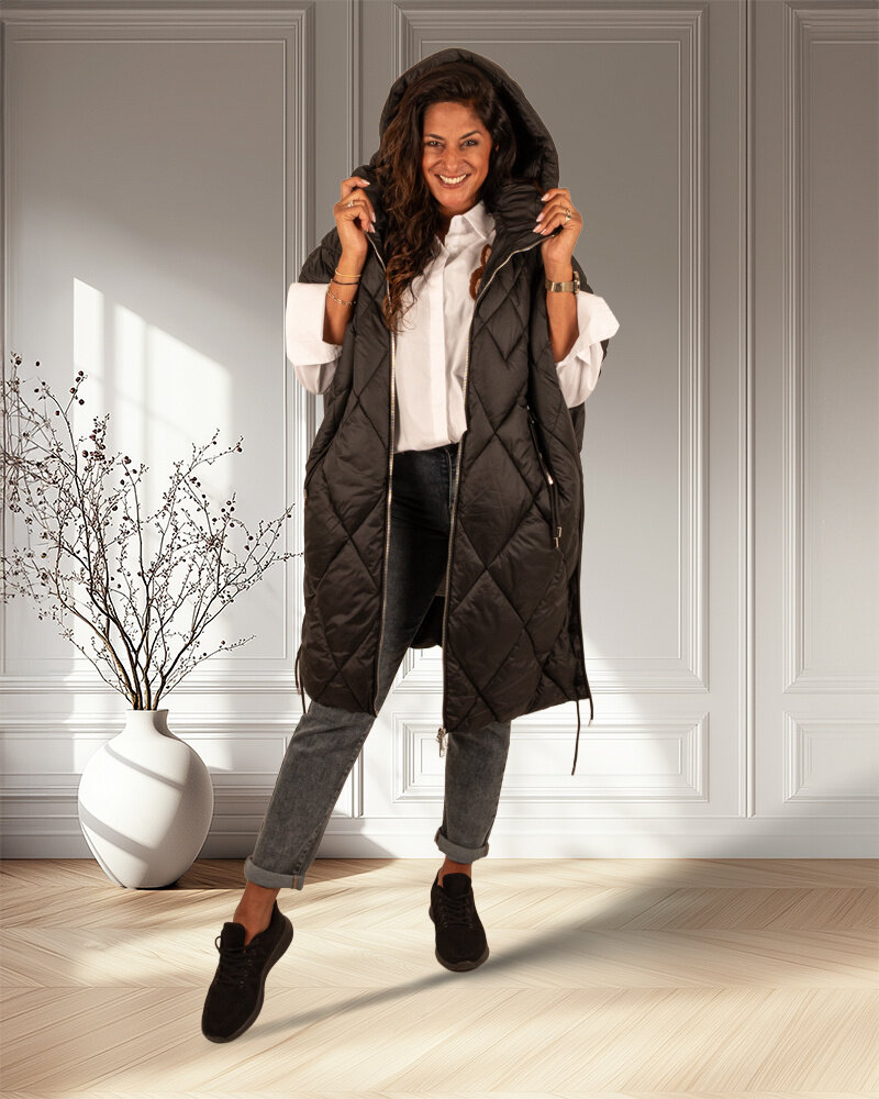 Zwarte lange oversized bodywarmer van Fly Luxury