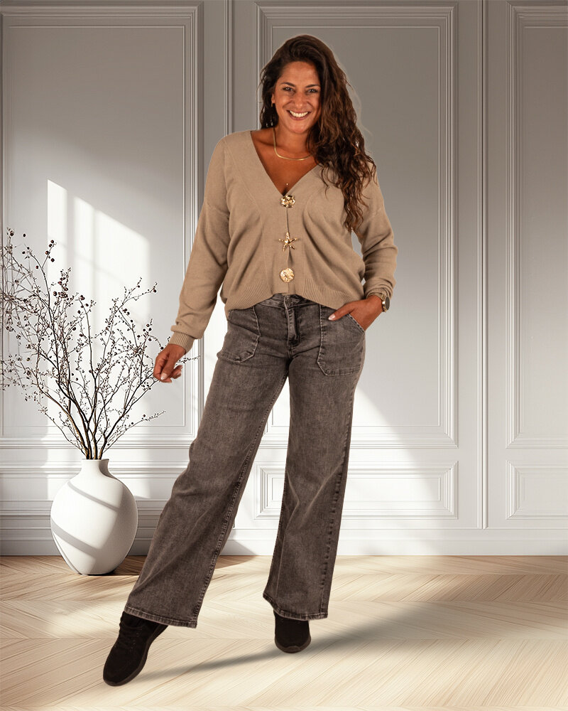 Taupe vest broches van Gemma Ricceri