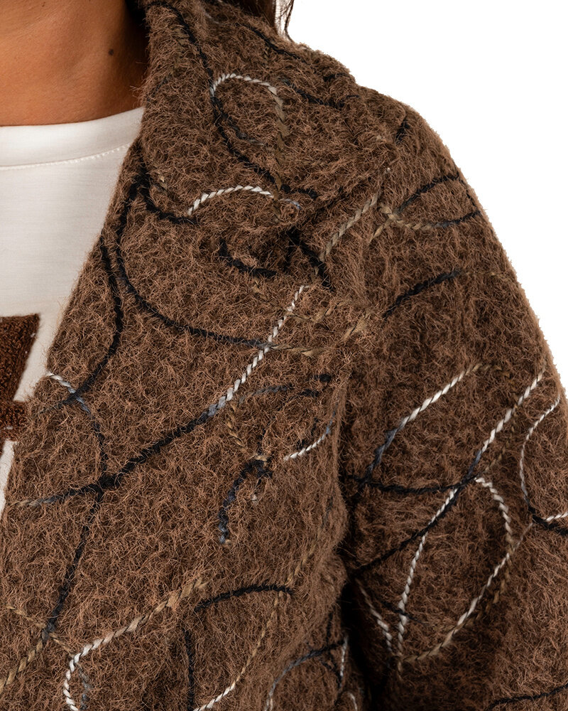 Bruin jasje met werkje van New Collection