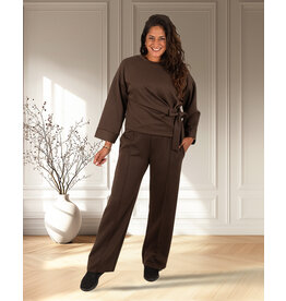 Donker bruin joggingpak knoop sweater