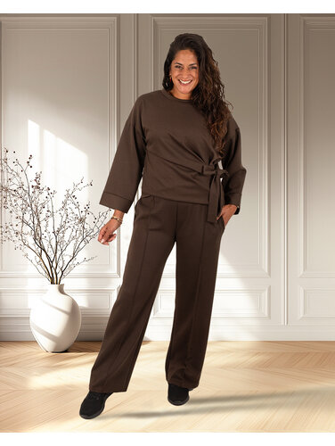 Donker bruin joggingpak knoop sweater