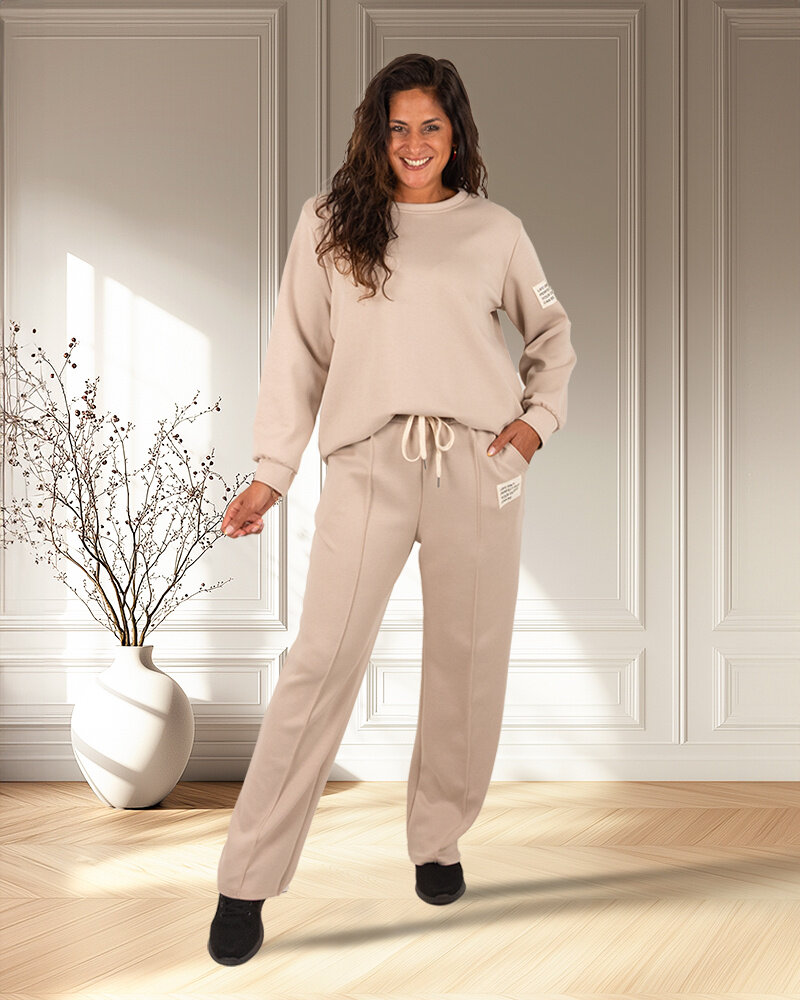 Beige joggingpak met lange mouw van El-Vita