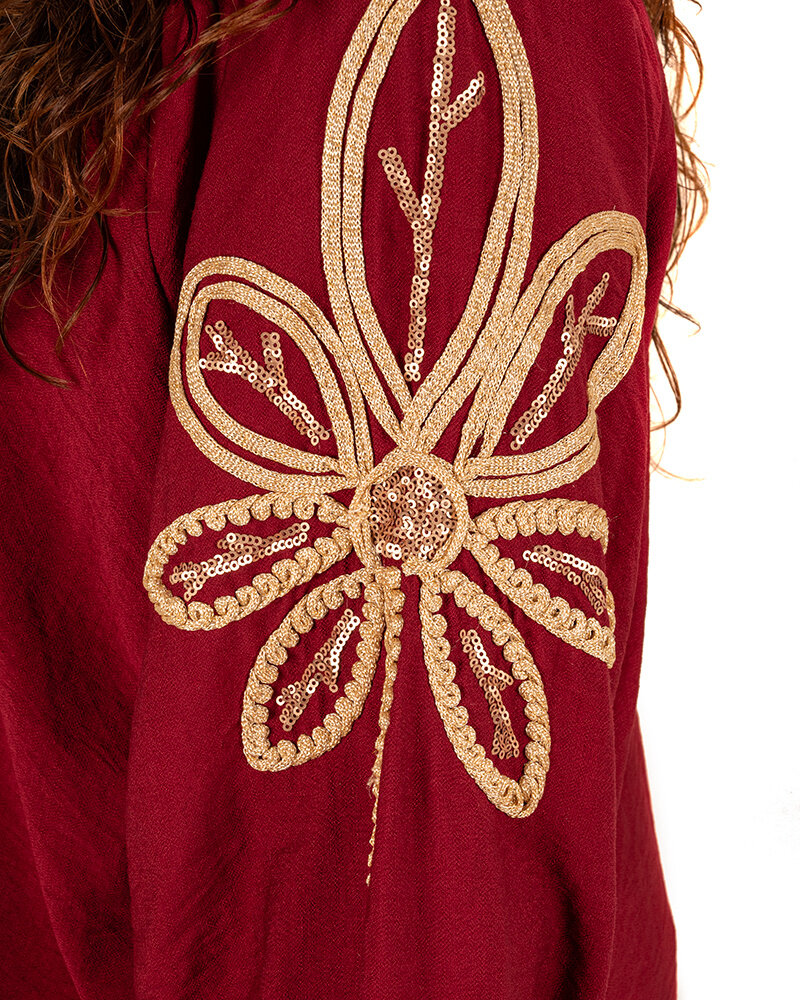 Bordeaux blouse met gouden mouw applicatie van Gemma Ricceri