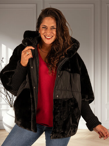 Zwarte winterjas van Iz Naiz