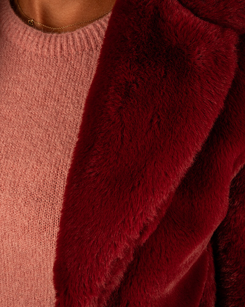 Bordeaux faux fur kort jasje van El vita