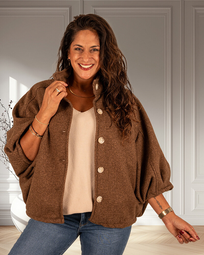 Bruine jas 3/4 vleermuismouw van New Collection