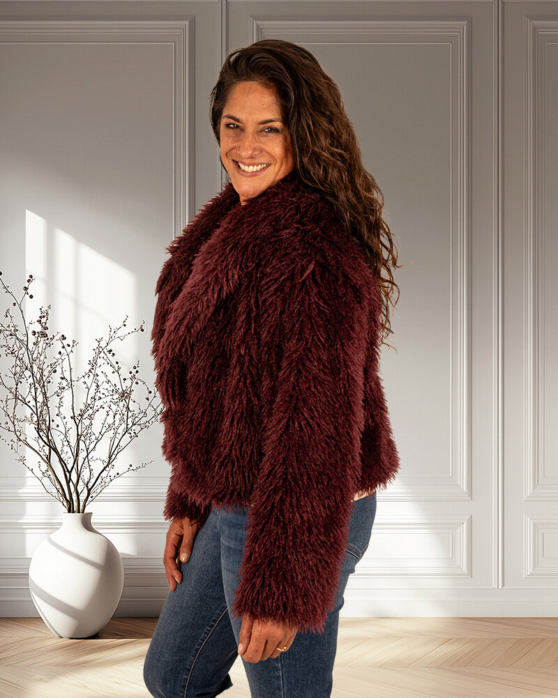 Bordeaux fluffy jasje van Saison Nandi