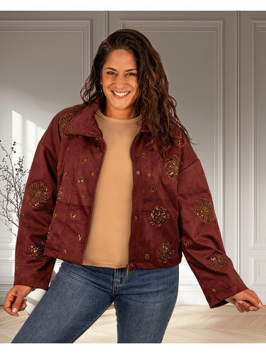 Bordeaux jasje met kralenapplicatie