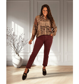 Bordeaux high waist mom jeans van Sarah John
