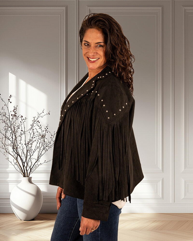 Zwart jasje met franjes van Zeta Otto