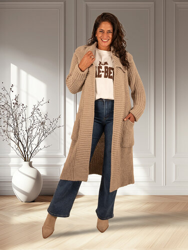 Taupe lang gebreid vest van Dins Tricot