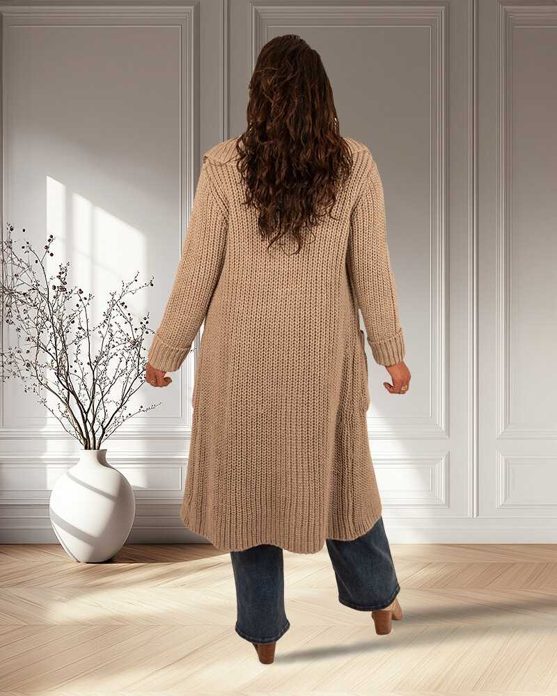 Taupe lang gebreid vest van Dins Tricot