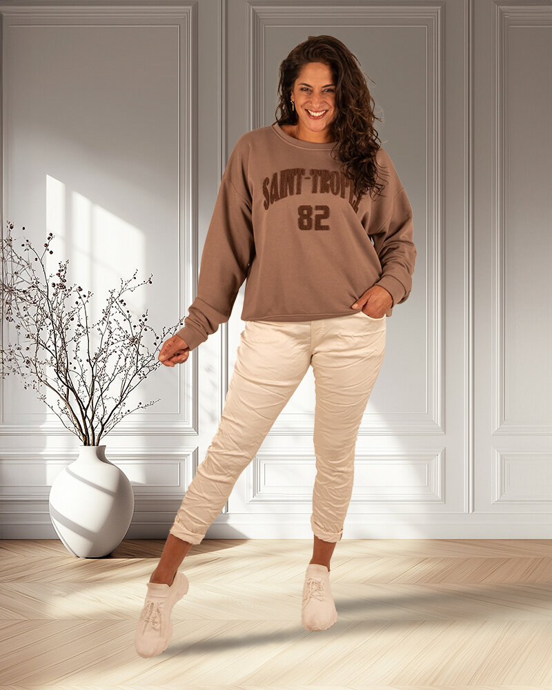 Lichtbruine sweater "Saint-Tropez" van Mooij