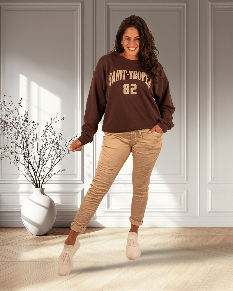 Donkerbruine sweater "Saint-Tropez" van Mooij