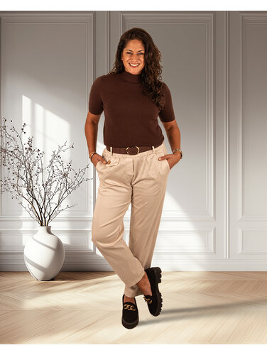 Beige stretch broek met riem