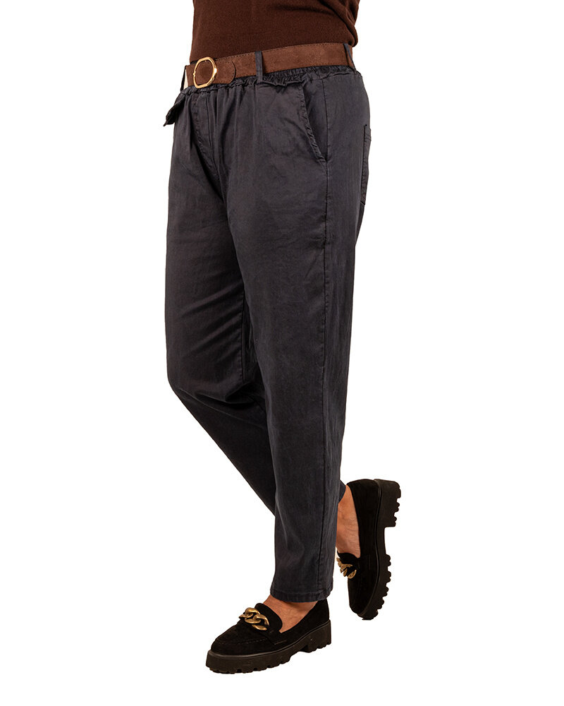 Donkerblauwe stretch broek met riem van Héra