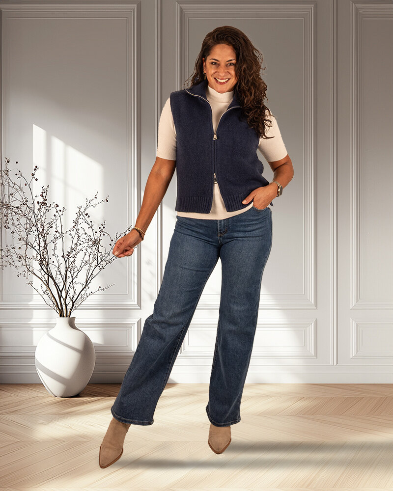 Blauwe bodywarmer van Majoe Studio