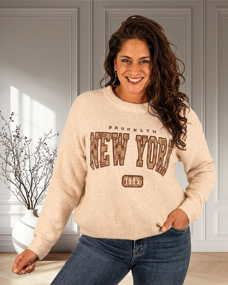 Beige trui "New York" van Moocci