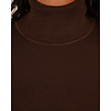 Donkerbruine fijngebreide trui met col van Extra Me