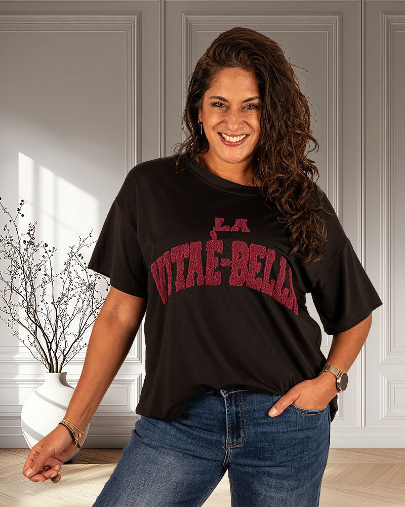 Zwart shirt met bordeaux print van Gemma Ricceri