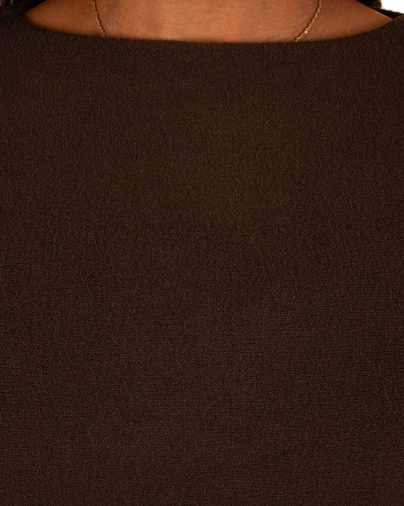 Donkerbruine trui met vleermuismouw van Triple Nine