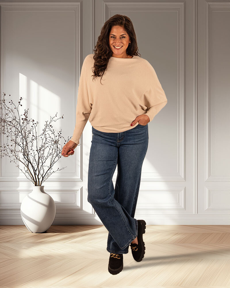 Beige trui met vleermuismouw van Triple Nine