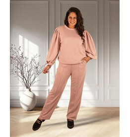 Oudroze joggingpak pofmouw