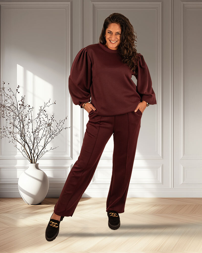 Bordeaux joggingpak met pofmouw van El-Vita