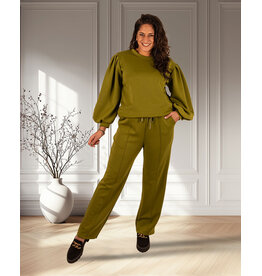Olijfgroen joggingpak pofmouw