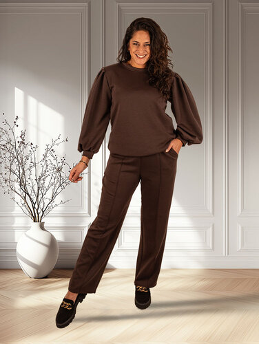 El-Vita Donkerbruin joggingpak pofmouw