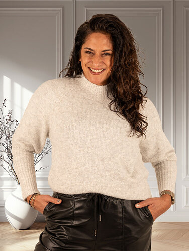 Lichtgrijze trui glitter